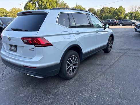 Used 2018 Volkswagen Tiguan SE AWD/4WD image 3