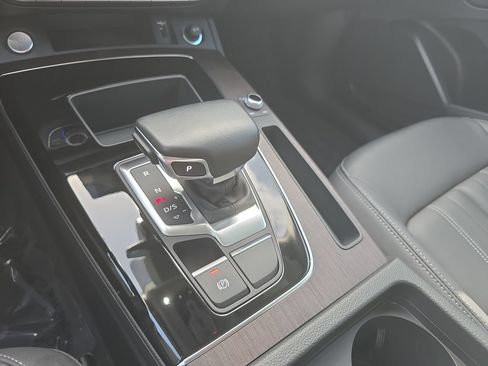 Certified 2023 Audi Q5 2.0T Premium w/ Convenience Package AWD/4WD image 17