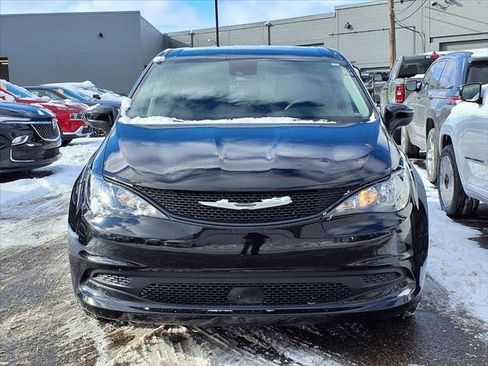 Certified 2024 Chrysler Voyager LX image 54