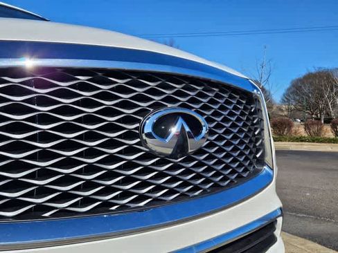 Used 2024 INFINITI QX80 Luxe image 11