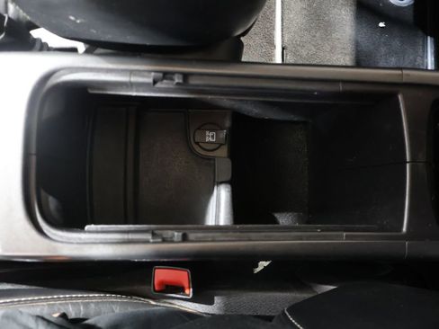 Used 2018 Dodge Journey Crossroad w/ Nav & Sun Group image 35