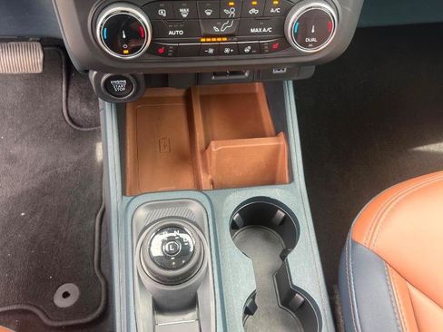 Used 2023 Ford Maverick Lariat w/ Lariat Luxury Package FWD image 16