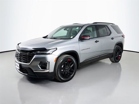 Used 2023 Chevrolet Traverse Premier w/ Redline Edition FWD image 5