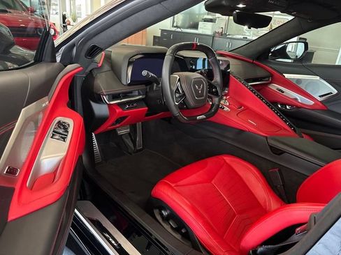 Used 2024 Chevrolet Corvette Z06 RWD image 6
