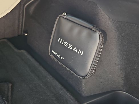 Certified 2023 Nissan Rogue SV image 28