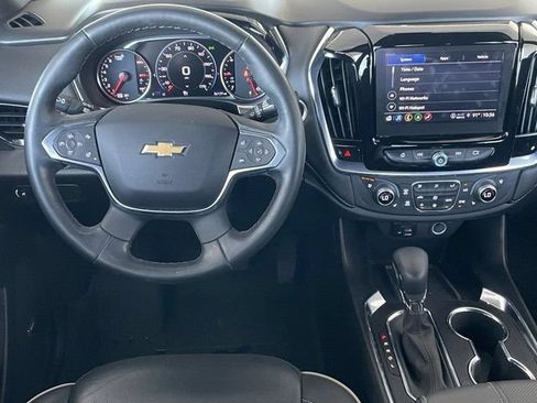 Used 2023 Chevrolet Traverse Premier AWD/4WD image 12