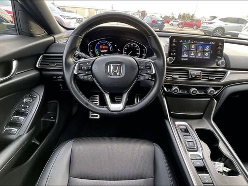 Used 2022 Honda Accord Sport image 8