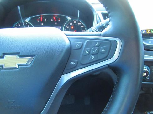 Used 2022 Chevrolet Equinox Premier AWD/4WD image 25