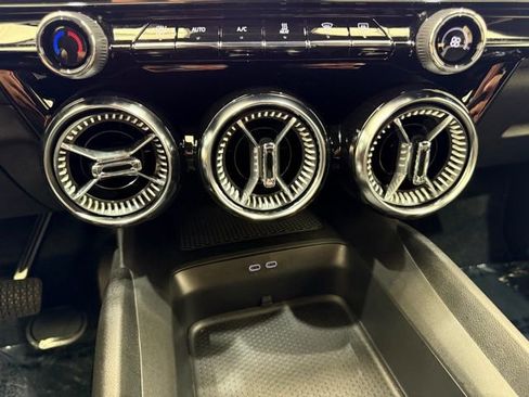 New 2025 Chevrolet Blazer EV LT image 35