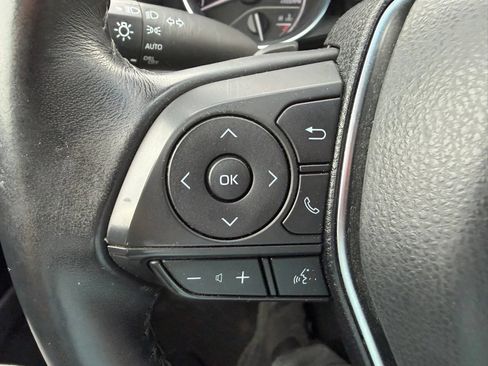 Used 2018 Toyota Camry SE w/ Moonroof Package FWD image 13