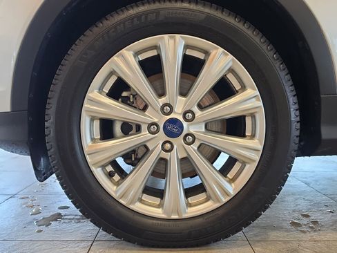 Used 2019 Ford Escape SEL AWD/4WD image 13