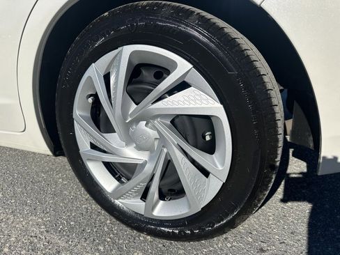 Used 2025 Subaru Impreza 2.0i image 26