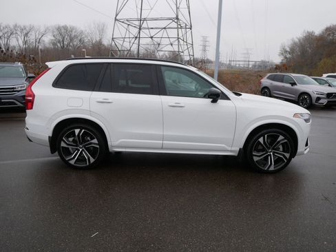 Used 2020 Volvo XC90 T8 R-Design image 8