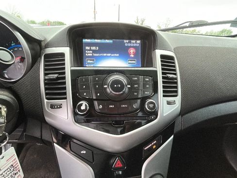 Used 2016 Chevrolet Cruze LT FWD image 8