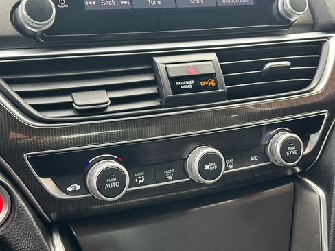 Used 2019 Honda Accord Sport image 18