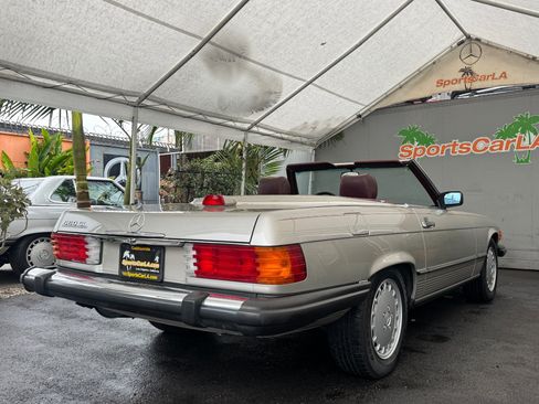 Used 1987 Mercedes-Benz 560 SL image 10