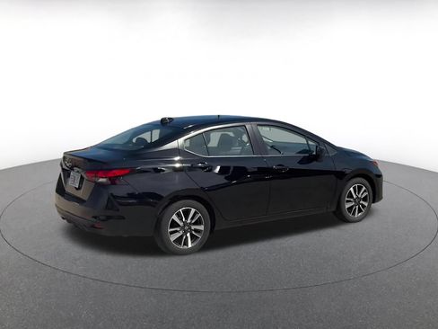 Used 2025 Nissan Versa SV FWD image 11