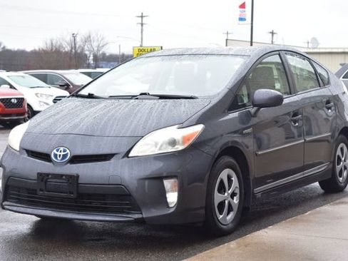 Used 2012 Toyota Prius Two w/ Preferred Accessory Pkg image 12