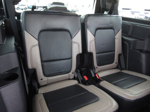 Used 2023 Ford Bronco Wildtrak image 11