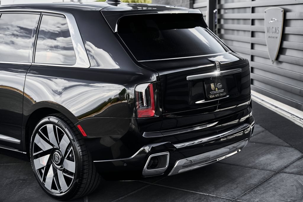 Used 2026 Rolls-Royce Cullinan w/ Cullinan Package AWD/4WD image 9
