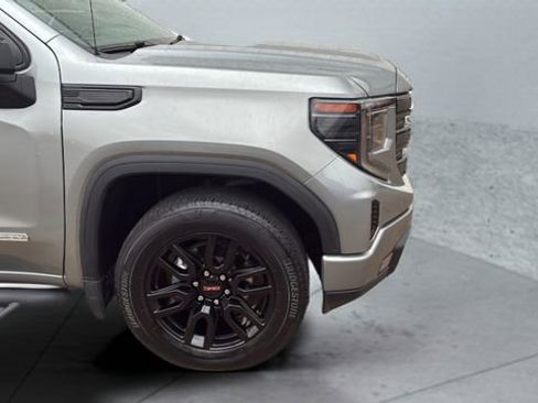 Used 2023 GMC Sierra 1500 Elevation image 30