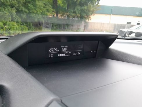Used 2023 Subaru Crosstrek 2.0i Premium AWD/4WD image 22
