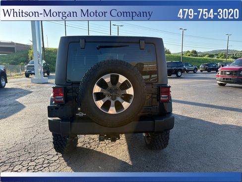 Used 2018 Jeep Wrangler Unlimited Sport w/ Connectivity Group AWD/4WD image 7