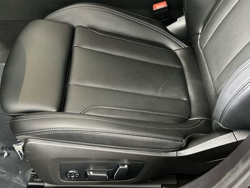 Used 2026 BMW 330i xDrive Sedan image 12