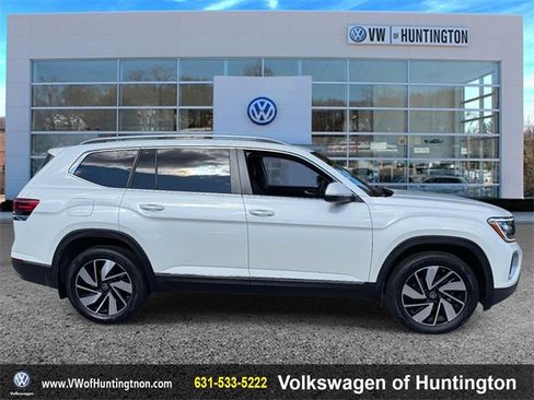 Certified 2025 Volkswagen Atlas SEL image 4