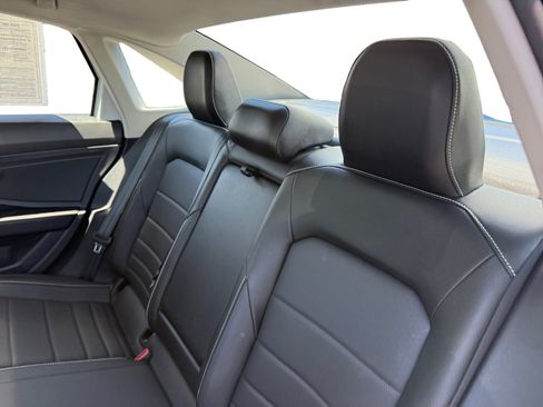 Certified 2023 Volkswagen Jetta SE FWD image 16