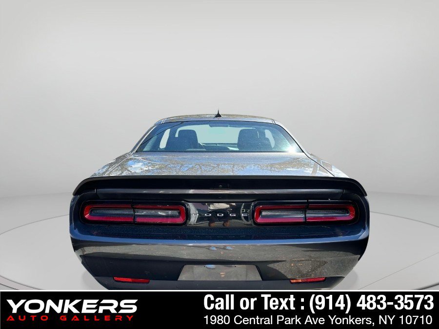 Used 2022 Dodge Challenger R/T Scat Pack RWD image 4