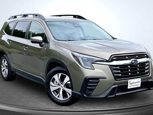 Used 2023 Subaru Ascent Premium AWD/4WD image 3