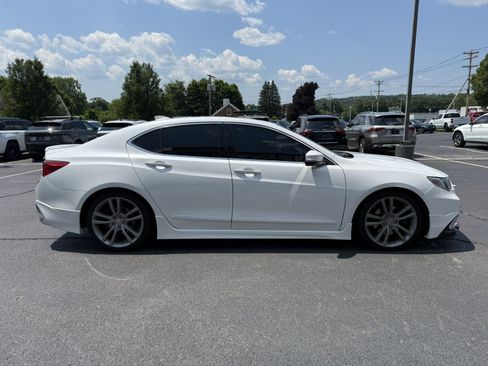 Used 2019 Acura TLX V6 SH-AWD w/ Advance Package image 4