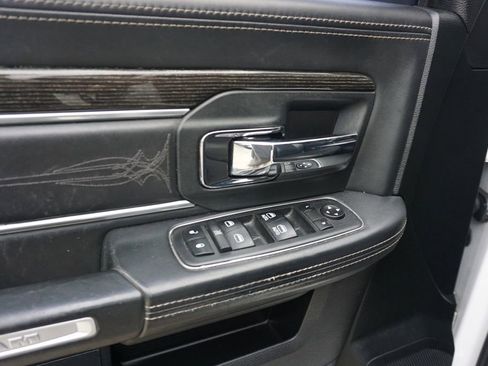 Used 2018 RAM 1500 Limited image 3