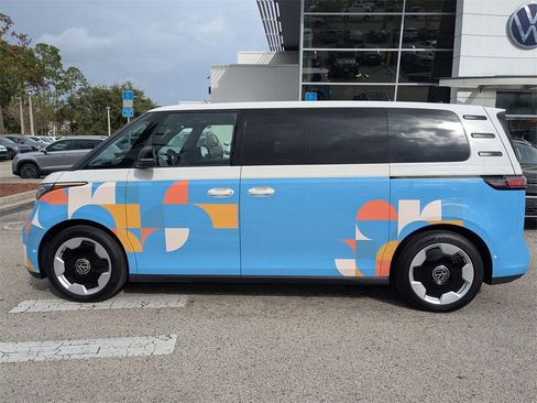 New 2025 Volkswagen ID. Buzz Pro S image 10