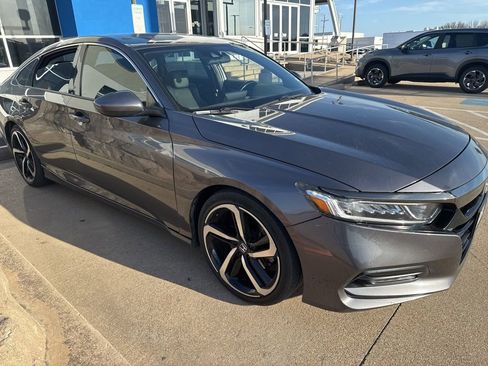 Used 2019 Honda Accord Sport image 3