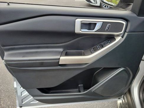 Used 2023 Ford Explorer XLT w/ Equipment Group 202A AWD/4WD image 24