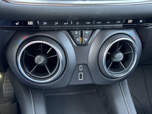 New 2025 Chevrolet Blazer LT w/ Driver Confidence Package image 23