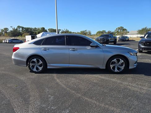 Used 2019 Honda Accord EX image 3