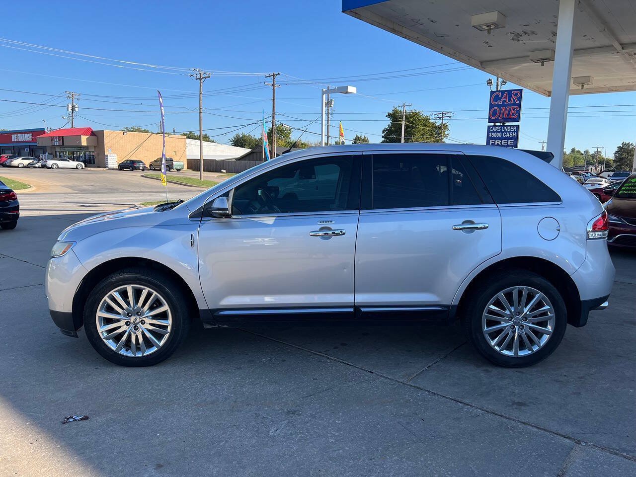 Used 2015 Lincoln MKX FWD w/ Equipment Group 101A image 4
