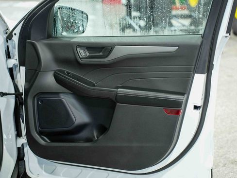 Used 2023 Ford Escape Active image 10