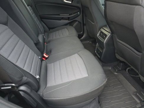 Used 2024 Ford Edge SE image 14