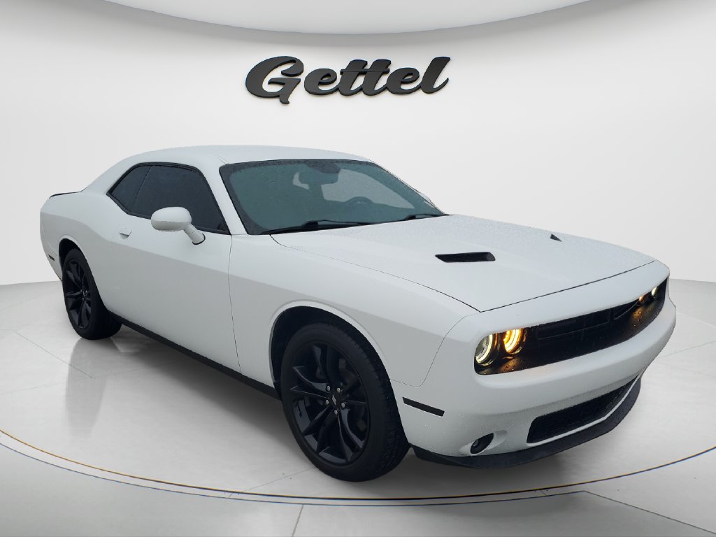 Used 2018 Dodge Challenger SXT Plus RWD image 3