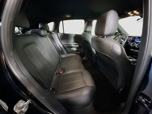 Used 2025 Mercedes-Benz GLA 250 4MATIC image 27