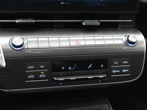 Used 2024 Hyundai Kona SEL w/ Convenience Package image 23