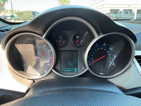Used 2013 Chevrolet Cruze LS FWD image 13