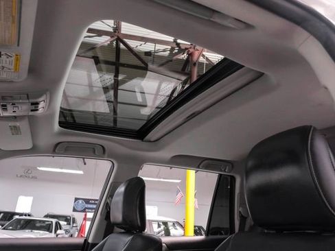 Used 2015 Lexus GX 460 image 5