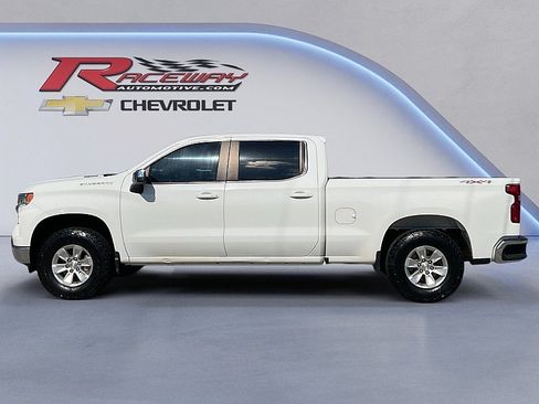 Used 2023 Chevrolet Silverado 1500 LT AWD/4WD image 2