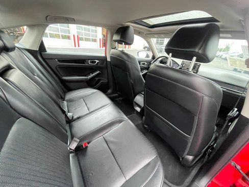 Used 2022 Honda Civic Touring image 11