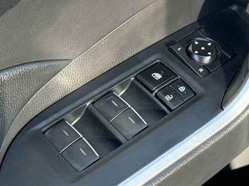 Used 2024 Toyota RAV4 XLE AWD/4WD image 26